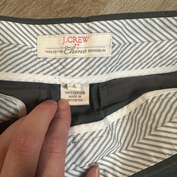 J. Crew 100% Cotton Chino Gray Shorts “Broken In” Collection Size 4 - Picture 2 of 5